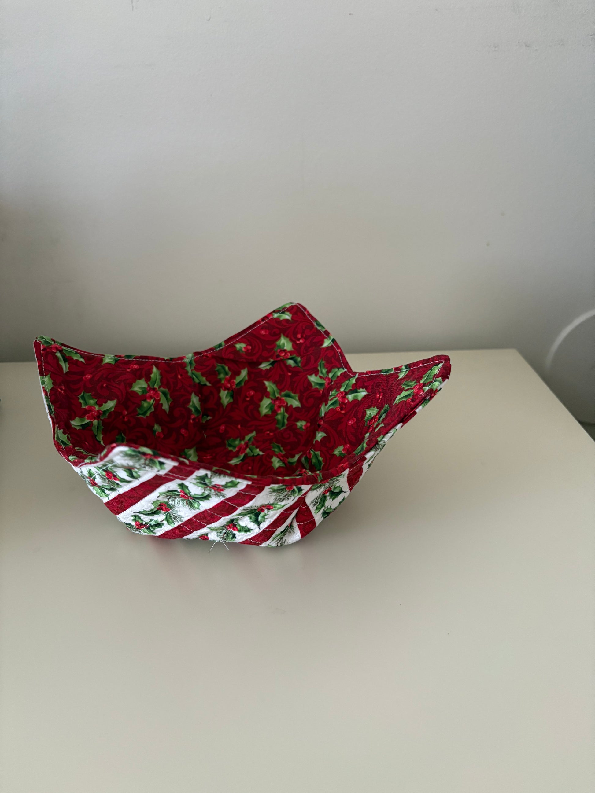 Christmas Holly Bowl Cozy